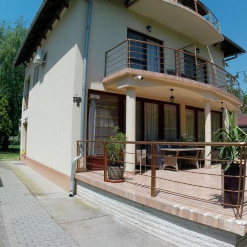 שיופוק Balatoni Aranyparti Apartmanok מראה חיצוני תמונה